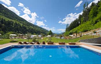 beste Lage: Quellenhof Resort in St. Martin im Passeiertal, Südtirol